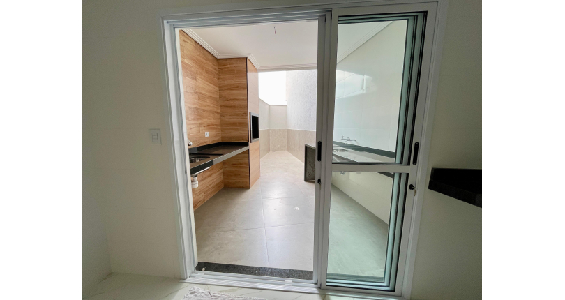  Sobrado novo à venda no Bairro do Parque São Domingos na Rua Amílcar Barbuy 