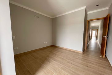 Sobrado novo à venda no Bairro do Parque São Domingos na Rua Amílcar Barbuy 81, 