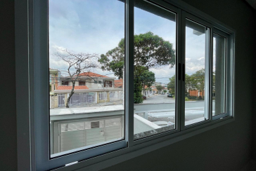 Sobrado novo à venda no Bairro do Parque São Domingos na Rua Amílcar Barbuy 81, 