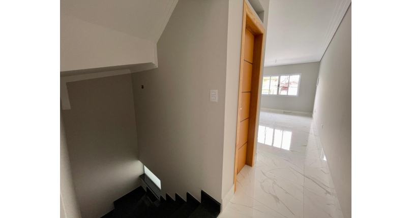 Sobrado novo à venda no Bairro do Parque São Domingos na Rua Amílcar Barbuy 81, 