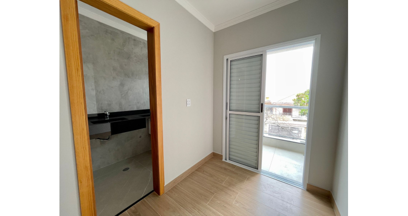 Sobrado novo à venda no Bairro do Parque São Domingos na Rua Amílcar Barbuy 81, 