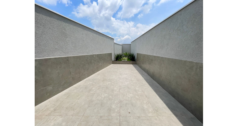 Sobrado novo à venda no Bairro do Parque São Domingos na Rua Amílcar Barbuy 81, 