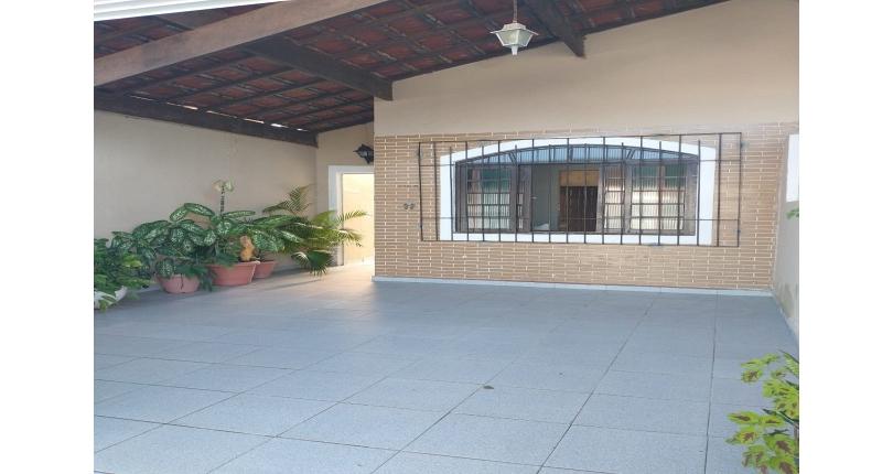 Casa à venda na Praia Grande no Bairro do Solemar na Rua Casimiro de Abreu,