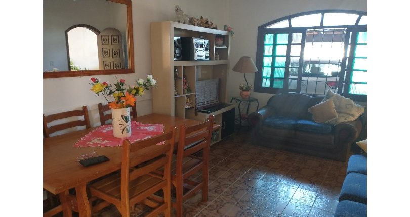 Casa à venda na Praia Grande no Bairro do Solemar na Rua Casimiro de Abreu,