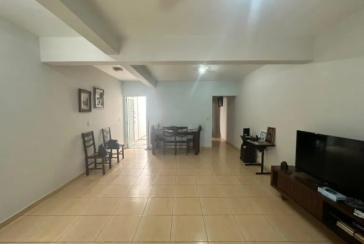 Casa Térrea à venda no Bairro do Jardim Mangalot na Rua Padre Aníbal Difrância,