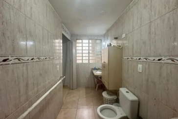 Casa Térrea à venda no Bairro do Jardim Mangalot na Rua Padre Aníbal Difrância,