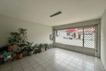 Casa Térrea à venda no Bairro do Jardim Mangalot na Rua Padre Aníbal Difrância,