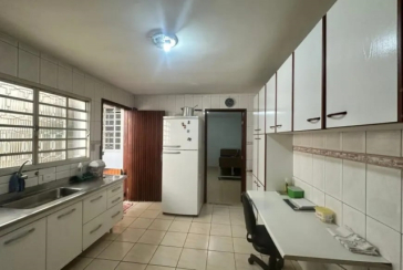 Casa Térrea à venda no Bairro do Jardim Mangalot na Rua Padre Aníbal Difrância,