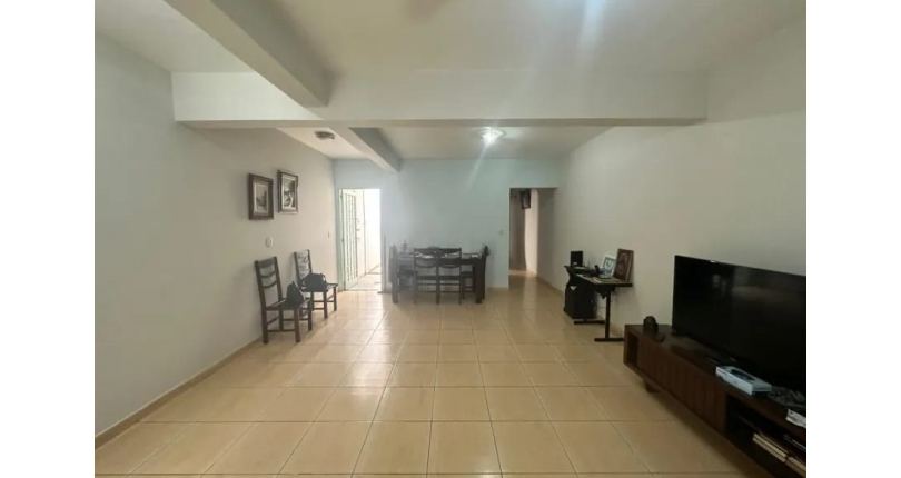 Casa Térrea à venda no Bairro do Jardim Mangalot na Rua Padre Aníbal Difrância,