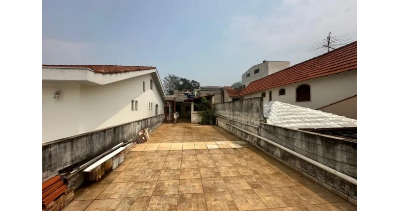 Casa Térrea à venda no Bairro do Jardim Mangalot na Rua Padre Aníbal Difrância,
