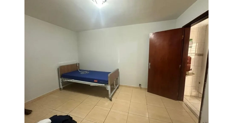 Casa Térrea à venda no Bairro do Jardim Mangalot na Rua Padre Aníbal Difrância,