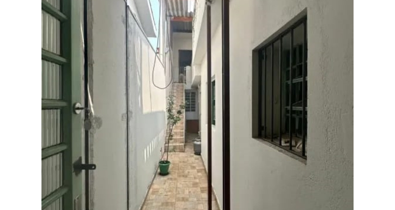 Casa Térrea à venda no Bairro do Jardim Mangalot na Rua Padre Aníbal Difrância,