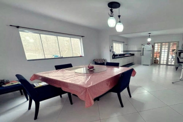 Belo Sobrado à venda no Bairro do Jardim Regina na Rua Crispim Santos, 