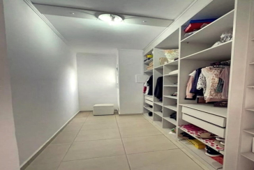 Belo Sobrado à venda no Bairro do Jardim Regina na Rua Crispim Santos, 