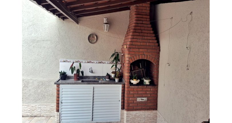 Belo Sobrado à venda no Bairro do Jardim Regina na Rua Crispim Santos, 