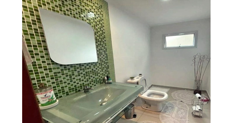 Belo Sobrado à venda no Bairro do Jardim Regina na Rua Crispim Santos, 