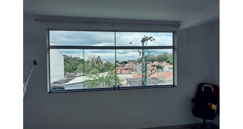 Belo Sobrado à venda no Bairro do Jardim Regina na Rua Crispim Santos, 