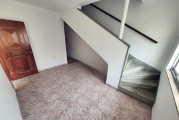 Sobrado à venda no Bairro do Parque São Domingos na Rua José Candido Freire,