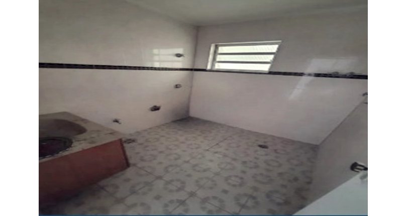 Sobrado à venda no Bairro do Parque São Domingos na Rua José Candido Freire,