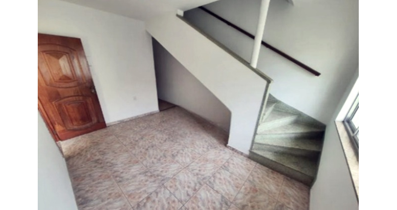 Sobrado à venda no Bairro do Parque São Domingos na Rua José Candido Freire,