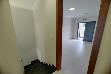 Belo Sobrado novo à Venda no Bairro do Parque Maria Domitila na Rua Antônio Félix Pacheco 316,