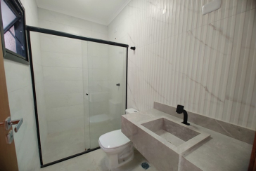 Belo Sobrado novo à Venda no Bairro do Parque Maria Domitila na Rua Antônio Félix Pacheco 316,