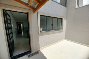 Belo Sobrado novo à Venda no Bairro do Parque Maria Domitila na Rua Antônio Félix Pacheco 316,