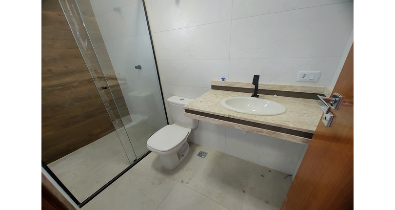 Belo Sobrado novo à Venda no Bairro do Parque Maria Domitila na Rua Antônio Félix Pacheco 316,