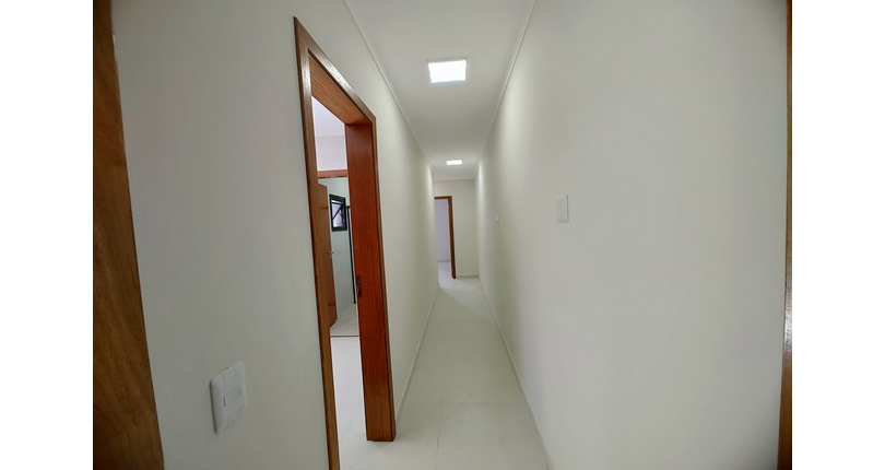 Belo Sobrado novo à Venda no Bairro do Parque Maria Domitila na Rua Antônio Félix Pacheco 316,