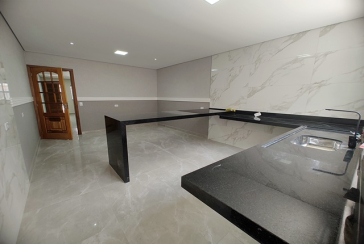 Belo Sobrado novo à Venda no Bairro do Parque Maria Domitila na Rua Antônio Félix Pacheco 316