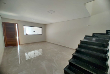 Belo Sobrado novo à Venda no Bairro do Parque Maria Domitila na Rua Antônio Félix Pacheco 316