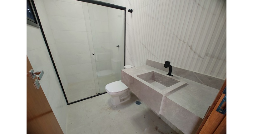 Belo Sobrado novo à Venda no Bairro do Parque Maria Domitila na Rua Antônio Félix Pacheco 316