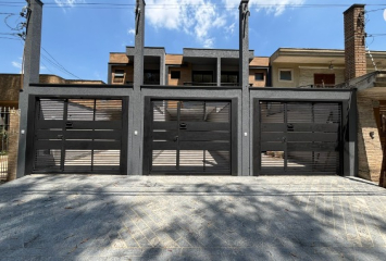 Lindo Sobrado Novo à venda Bairro do Parque São Domingos na Avenida General Charles de Gaulle 194,