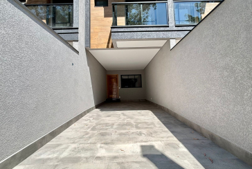 Lindo Sobrado Novo à venda Bairro do Parque São Domingos na Avenida General Charles de Gaulle 194,