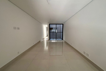 Lindo Sobrado Novo à venda Bairro do Parque São Domingos na Avenida General Charles de Gaulle 194,