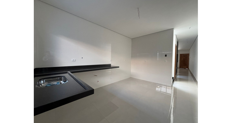 Lindo Sobrado Novo à venda Bairro do Parque São Domingos na Avenida General Charles de Gaulle 194,