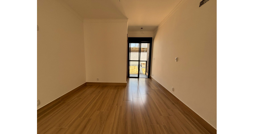 Lindo Sobrado Novo à venda Bairro do Parque São Domingos na Avenida General Charles de Gaulle 194,