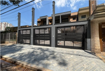 Lindo Sobrado Novo à venda Bairro do Parque São Domingos na Avenida General Charles de Gaulle 195,