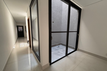 Lindo Sobrado Novo à venda Bairro do Parque São Domingos na Avenida General Charles de Gaulle 195,