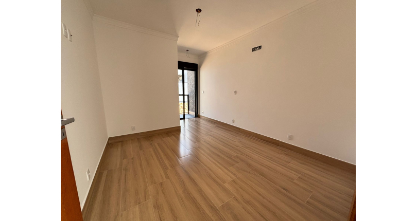 Lindo Sobrado Novo à venda Bairro do Parque São Domingos na Avenida General Charles de Gaulle 195,