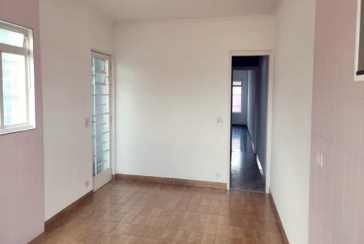 Sobrado à venda no Bairro da Chácara Inglesa na Rua Doutor João Batista Bernardes de Lima