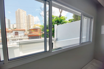 Lindo Sobrado Novo à Venda no Bairro do Parque São Domingos na Rua Martins Teotônio 64