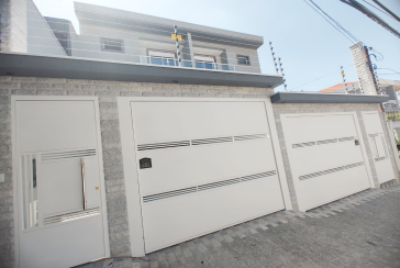 Lindo Sobrado Novo à Venda no Bairro do Parque São Domingos na Rua Martins Teotônio 64