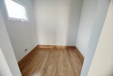 Lindo Sobrado Novo à Venda no Bairro do Parque São Domingos na Rua Martins Teotônio 64