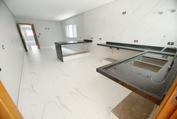 Lindo Sobrado Novo à Venda no Bairro do Parque São Domingos na Rua Martins Teotônio 64