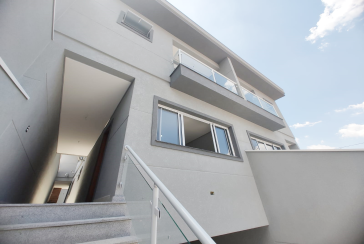 Lindo Sobrado Novo à Venda no Bairro do Parque São Domingos na Rua Martins Teotônio 64