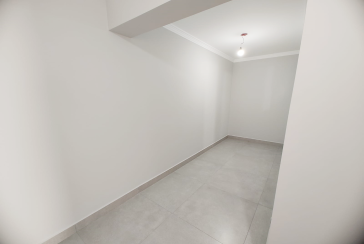 Lindo Sobrado Novo à Venda no Bairro do Parque São Domingos na Rua Martins Teotônio 64