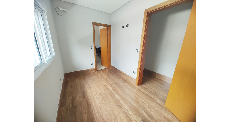 Lindo Sobrado Novo à Venda no Bairro do Parque São Domingos na Rua Martins Teotônio 64