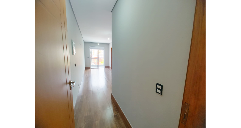 Lindo Sobrado Novo à Venda no Bairro do Parque São Domingos na Rua Martins Teotônio 64