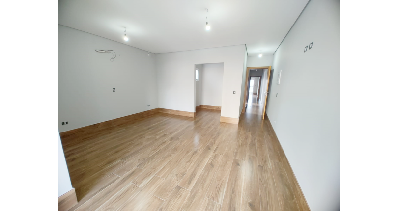 Lindo Sobrado Novo à Venda no Bairro do Parque São Domingos na Rua Martins Teotônio 64